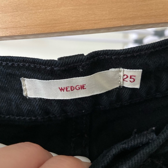 Levi’s Wedgie Jeans - Black, distressed in knee - Picture 2 of 3